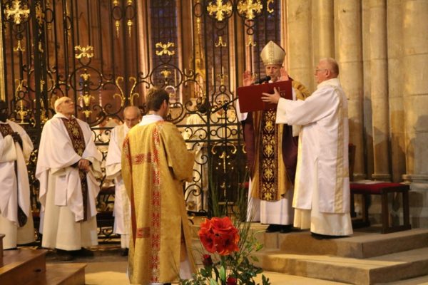 Mission confiée par l'évêque : Arnaud Boré reste sur la paroisse de Laon et prépare son mémoire du bac de théologie